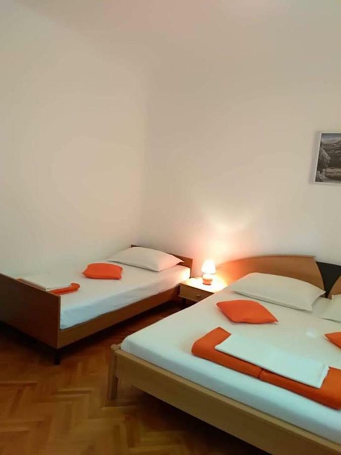 Apartments A & G Petrovic Pirovac Eksteriør billede